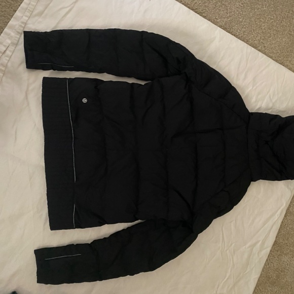 7 pieces of Lululemon Athletic Wear - Picture 7 of 11